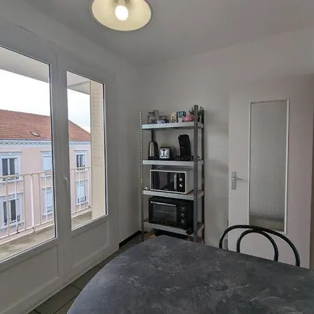 The Place To Be, Parking Gratuit Roanne Exterior foto