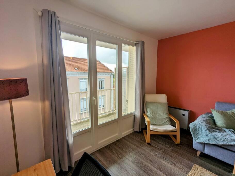The Place To Be, Parking Gratuit Apartment Roanne